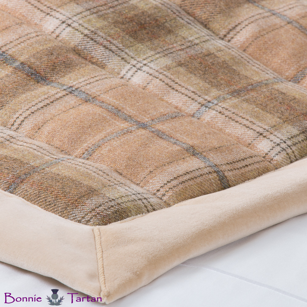 Harvest Tweed Throw Corner detail