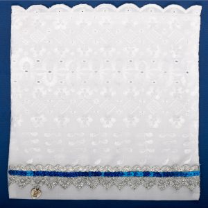 Highland Bib Embroidery Anglaise_with Royal accent